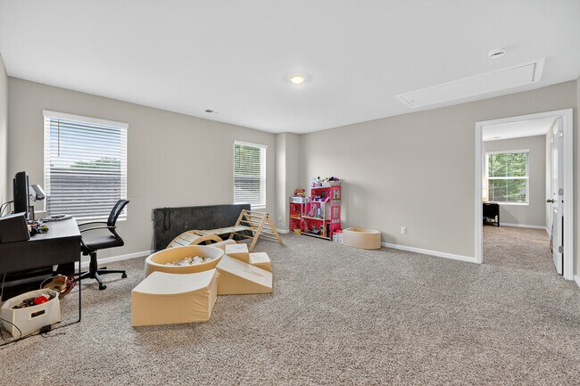 Building Photo - 103 Bird Dog Dr