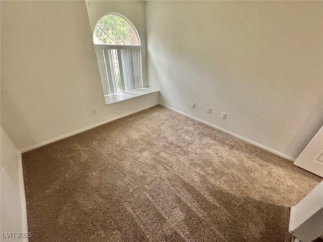 Building Photo - 9325 W Desert Inn Rd