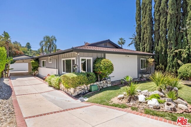 Building Photo - 4509 Canoga Dr