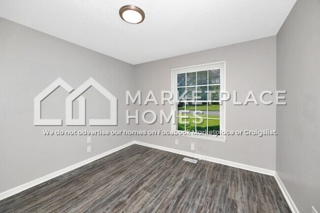 Building Photo - 4002 Summerhill Dr NW