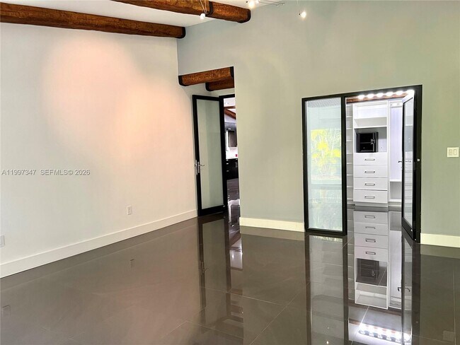 Building Photo - 9331 NW 48th Doral Terrace