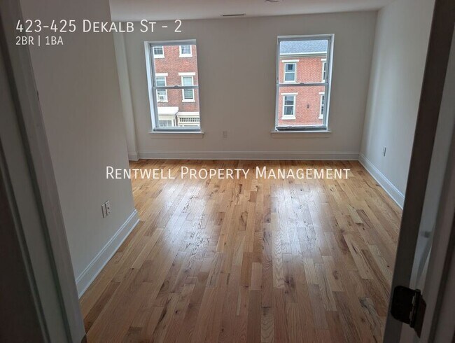 Building Photo - 423-425 Dekalb St-2