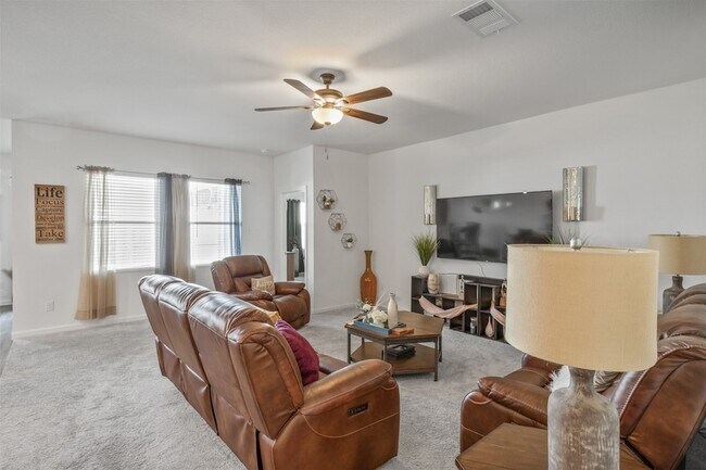 Building Photo - 10357 Rosegreen Ln