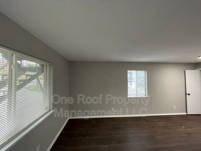 Building Photo - 3113 Barnett Ave