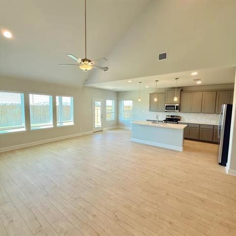 Building Photo - 2126 Rhodora Ave