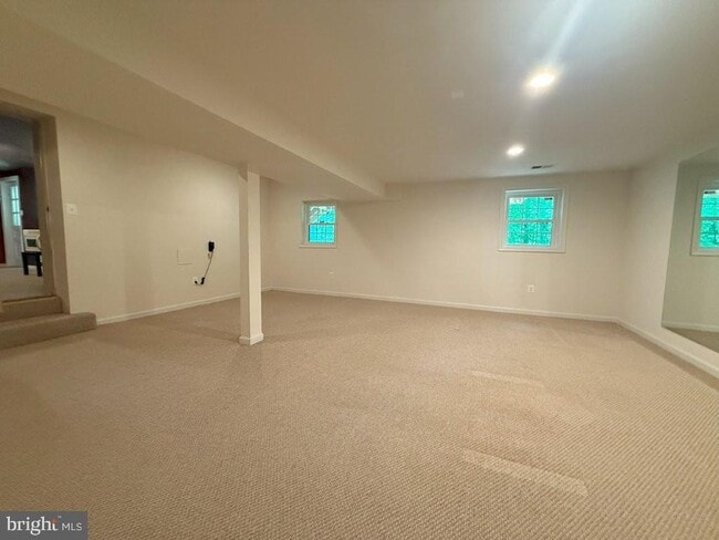 Building Photo - 7801 Cliffside Ct