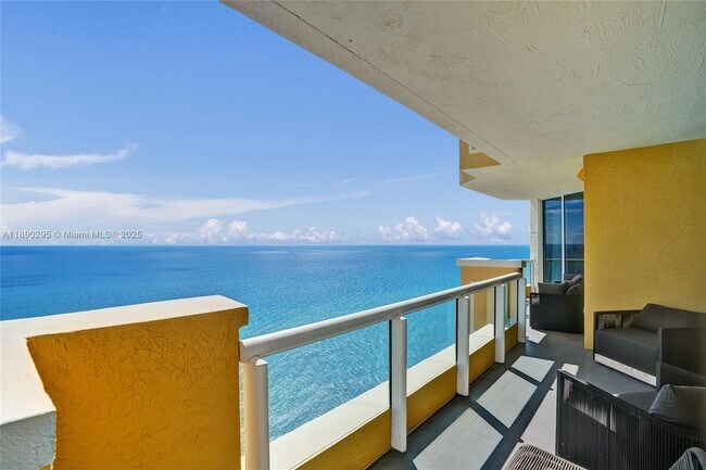 Building Photo - 17875 Collins Ave