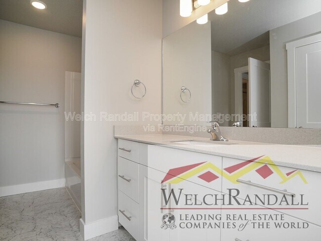 Building Photo - 2260 W 2625 S