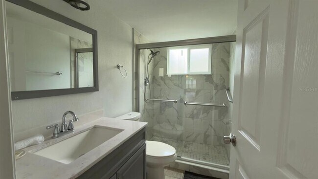 Building Photo - 5014 Laguna Bay Cir