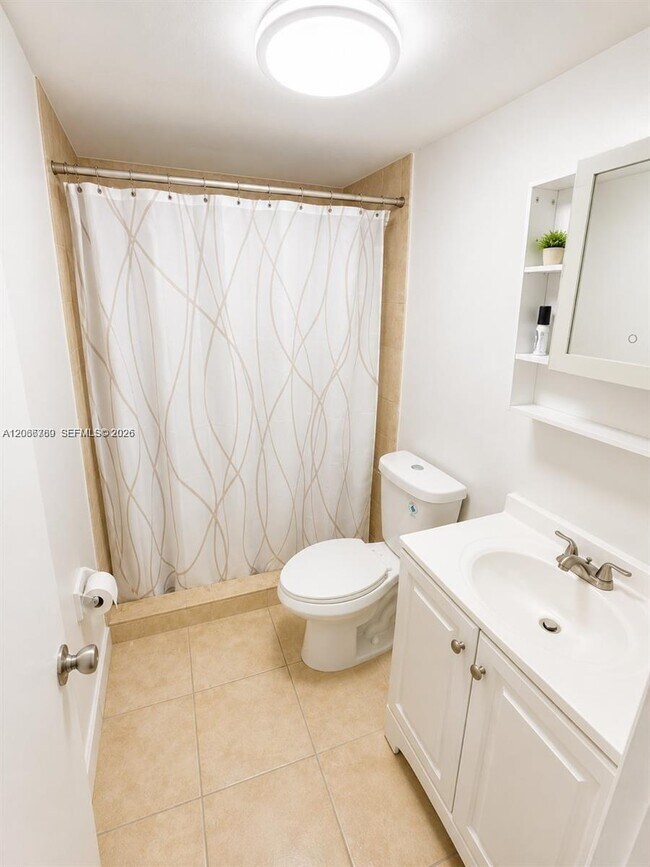 Building Photo - 8650 SW 109th Ave