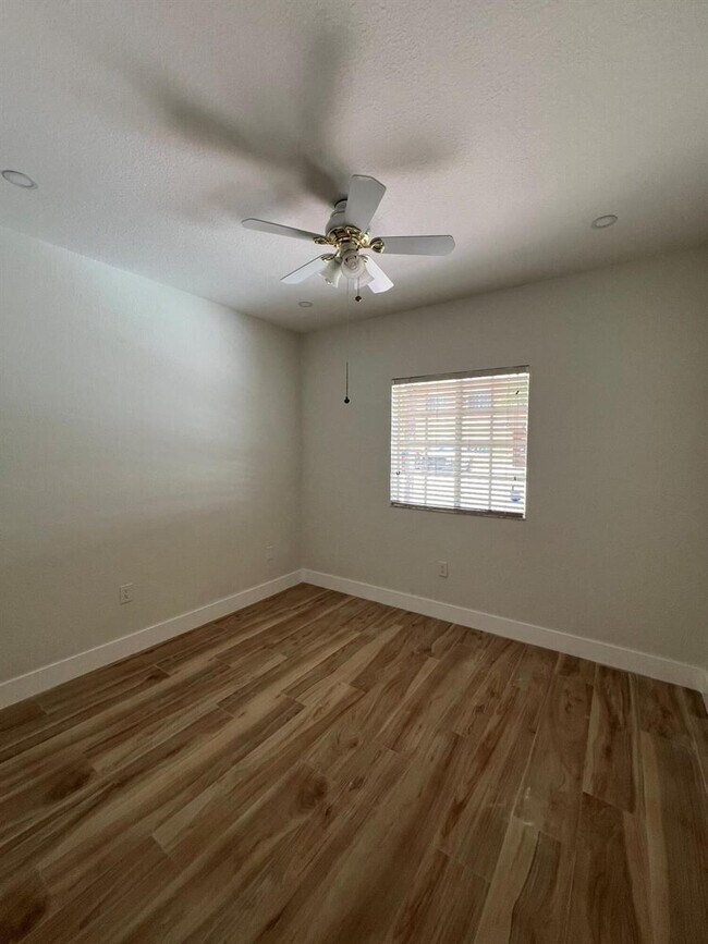Building Photo - 10906 SW 181st Terrace