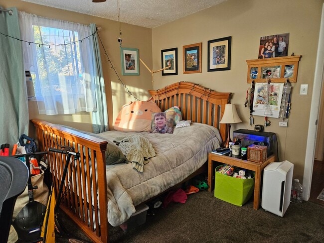 Building Photo - 225-227 E 200 S