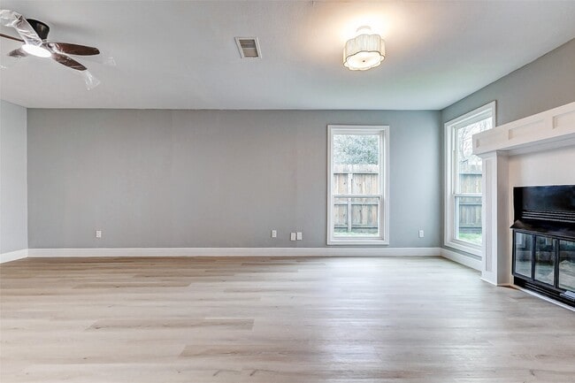 Building Photo - 1727 Cloister Dr