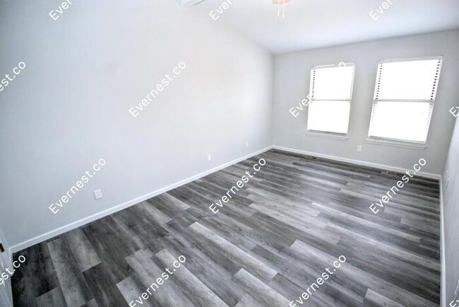 Building Photo - 1370 Timothy Ridge Dr