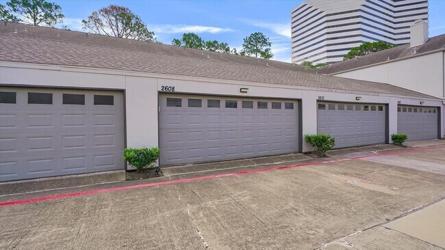 Building Photo - 2608 Bering Dr