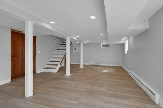 Building Photo - 15 N Henry St