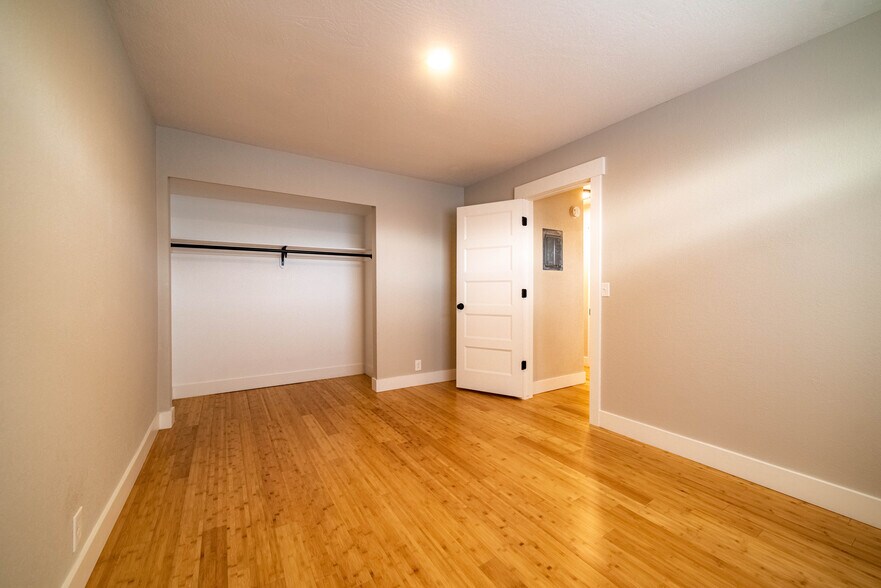 Building Photo - 269 S Montgomery St