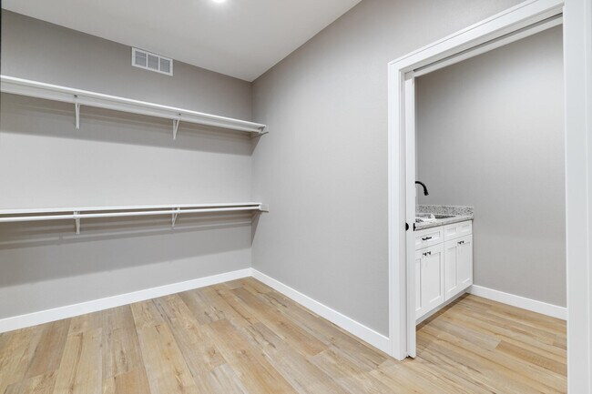 Building Photo - 1793 Cedar Ridge Dr