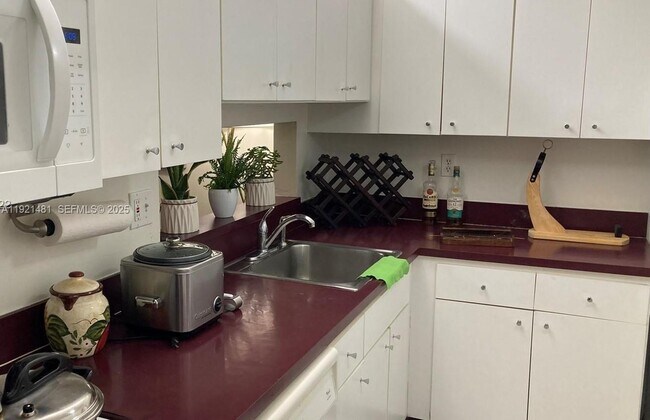 Building Photo - 8035 SW 107th Ave