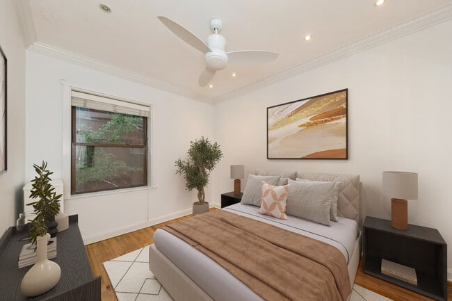 Building Photo - 1327 W Addison St