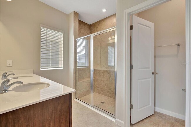 Building Photo - 4525 Pippin Ln