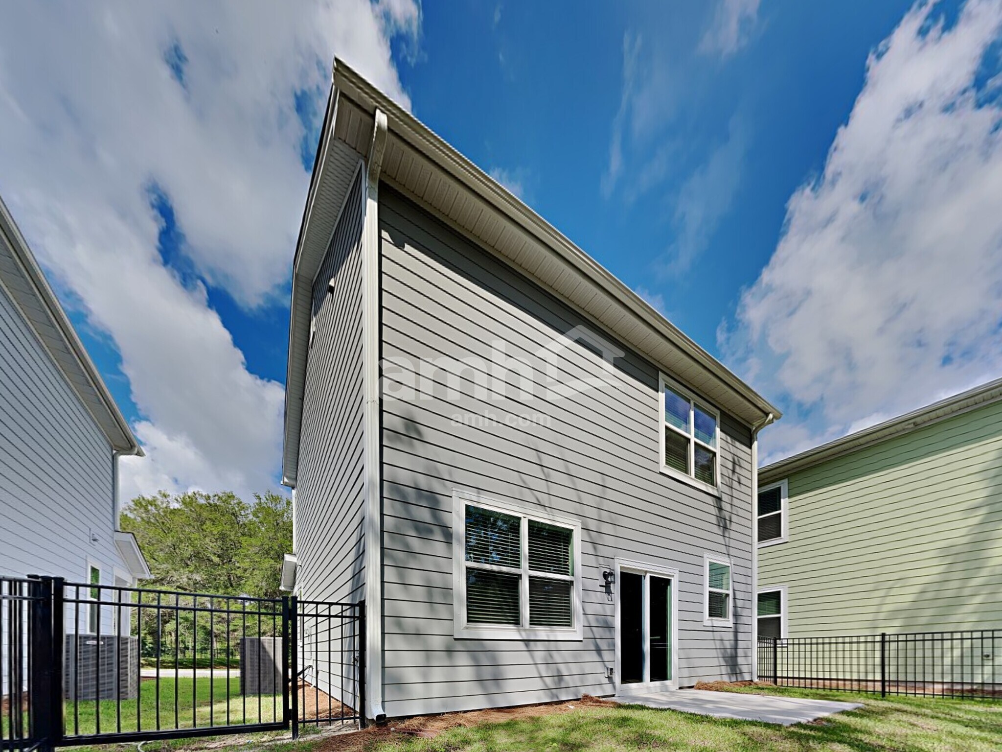 Building Photo - 1821 Produce Ln