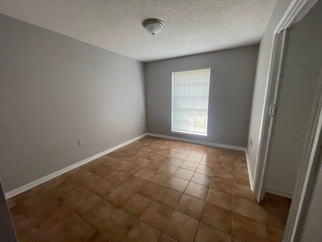 Building Photo - 319 Morgan Ln