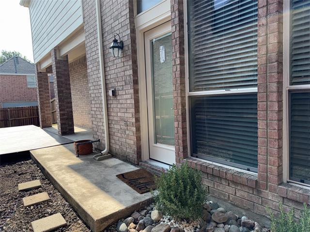 Building Photo - 7086 Richmond Dr