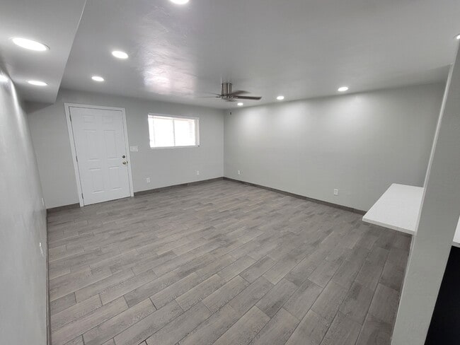Building Photo - 3810 W Ironwood Hill Dr