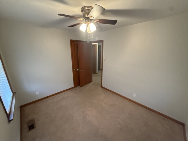 Building Photo - 223 Wiegel Dr