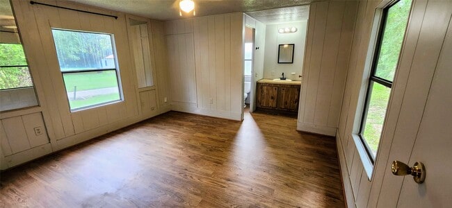 Building Photo - 2066 County Rd 332