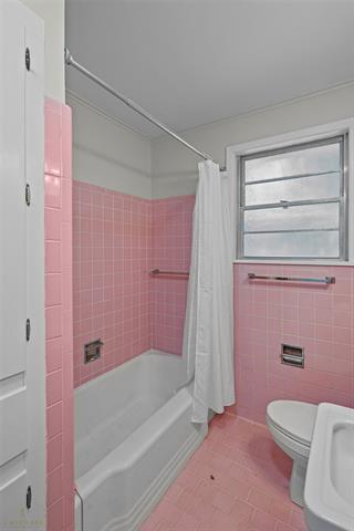 Building Photo - 410 Haynes Ave