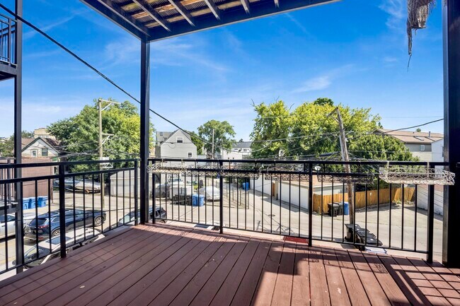 Building Photo - 3505 N Elston Ave