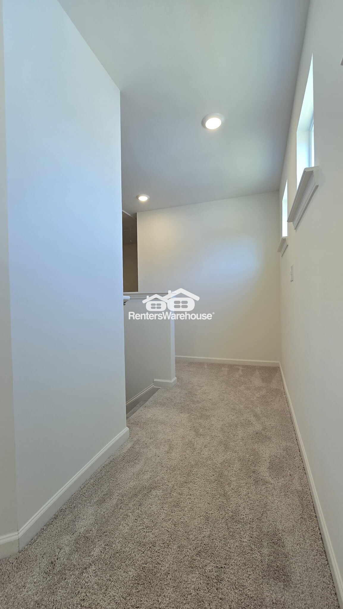 Building Photo - 1585 Salem Dr