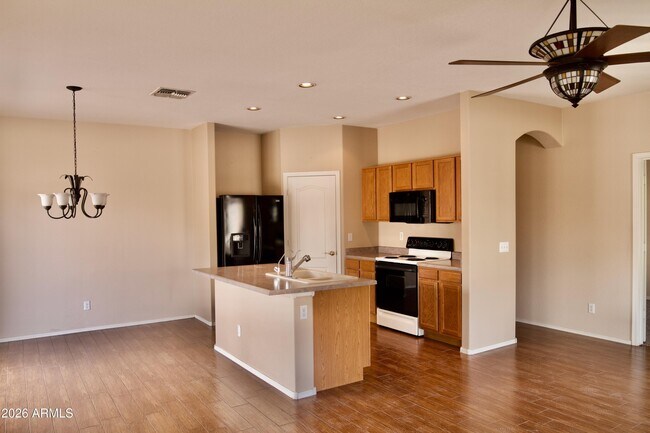Building Photo - 6450 S Nash Way
