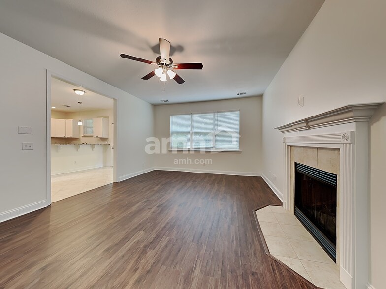 Building Photo - 27 Winslow Cir