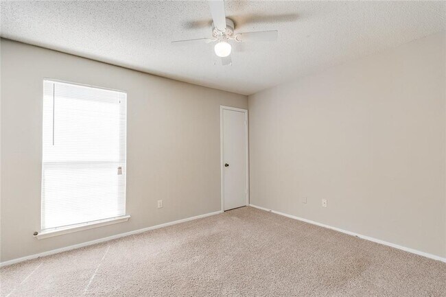 Building Photo - 10616 Mellow Meadow Dr