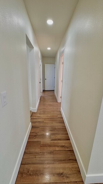 Building Photo - 1026 W 108th St