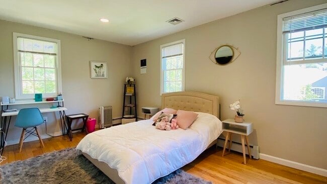 Building Photo - 29 Burke Ln