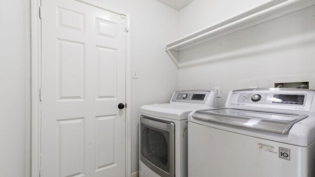 Building Photo - 4602 Garden Meadow Dr