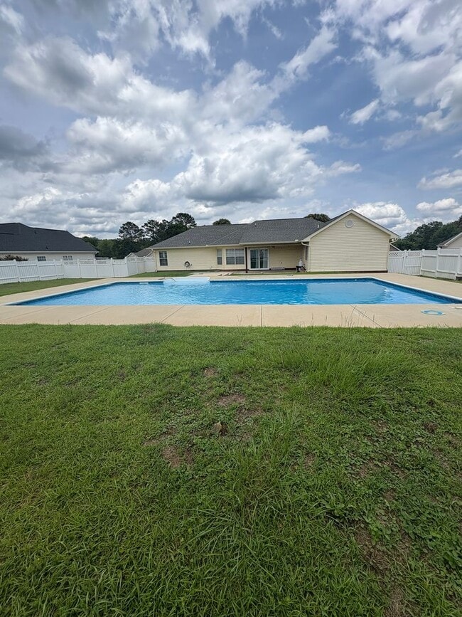 Building Photo - Wood Creek Subdivision!!  Close to Ft Novo...