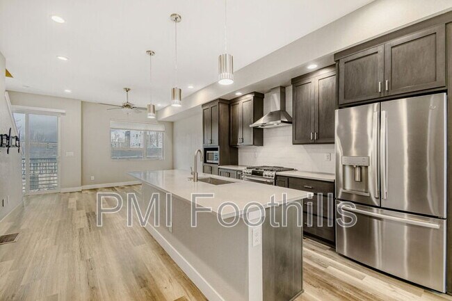 Building Photo - 1611 N Harlan St