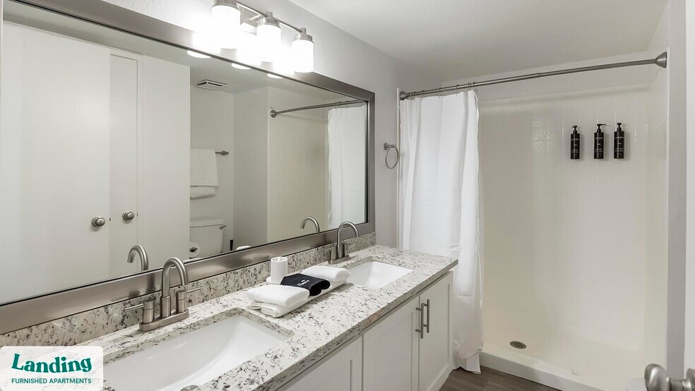 Building Photo - 5272 Tamarus St