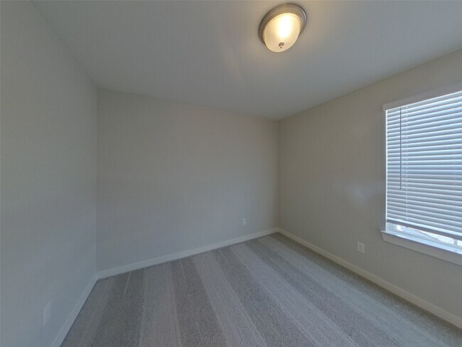 Building Photo - 22823 Terrazzo Dr
