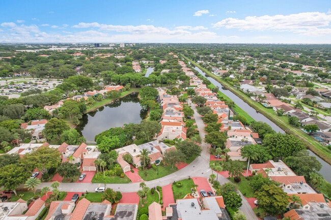 Building Photo - 6565 Las Flores Dr