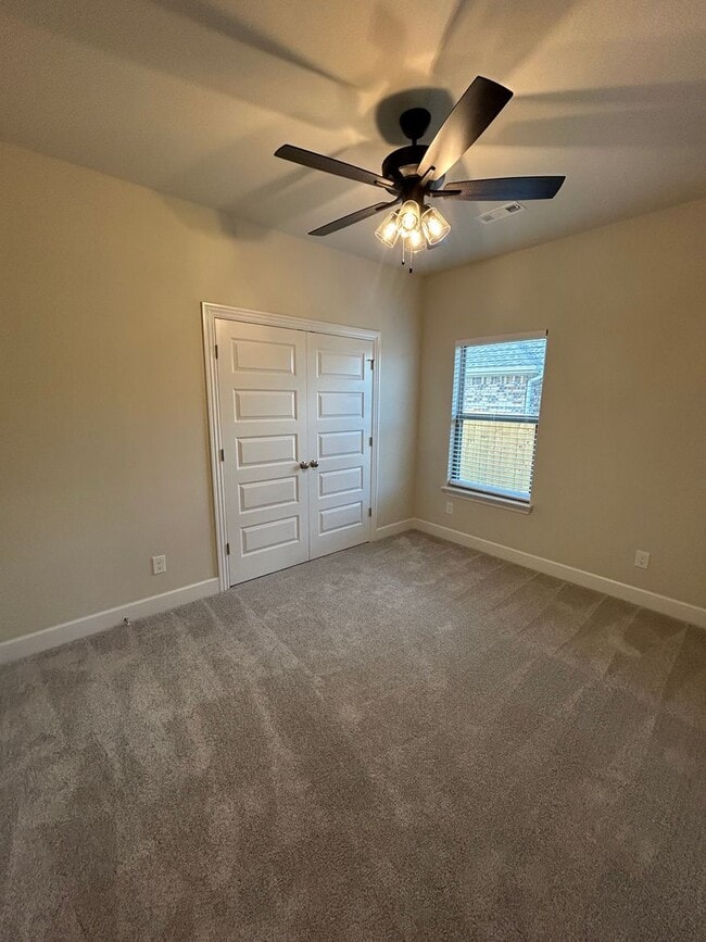 Building Photo - Beautiful Bentonville Home! 4 Bedrooms, 2....
