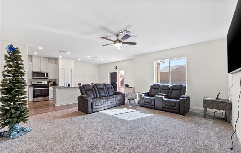 Building Photo - 12383 Ranchito Wy