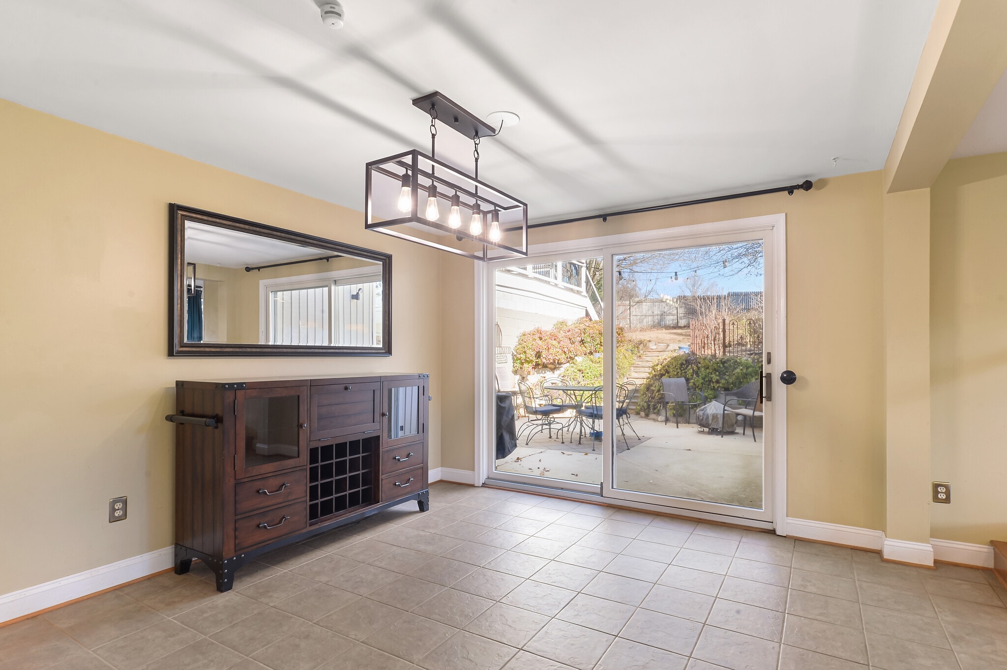 Building Photo - 2103 Laurel Brook Rd