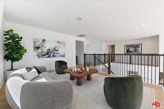 Building Photo - 22810 Seaqua Cir