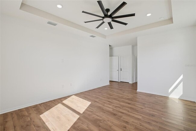 Building Photo - 10747 Laxer Cay Loop